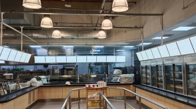 IKEA 新莊店 3F分隔換畫燈箱工程