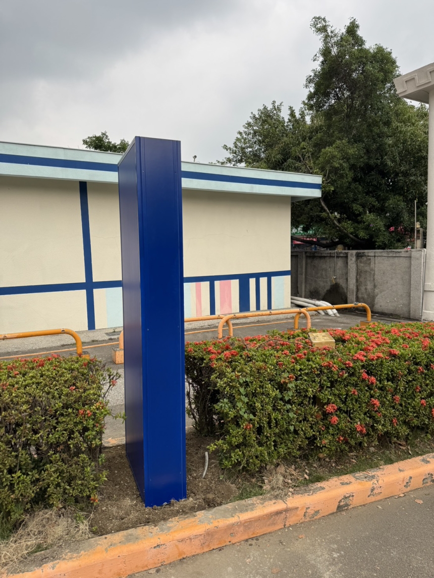 落地式車位顯示燈箱側面